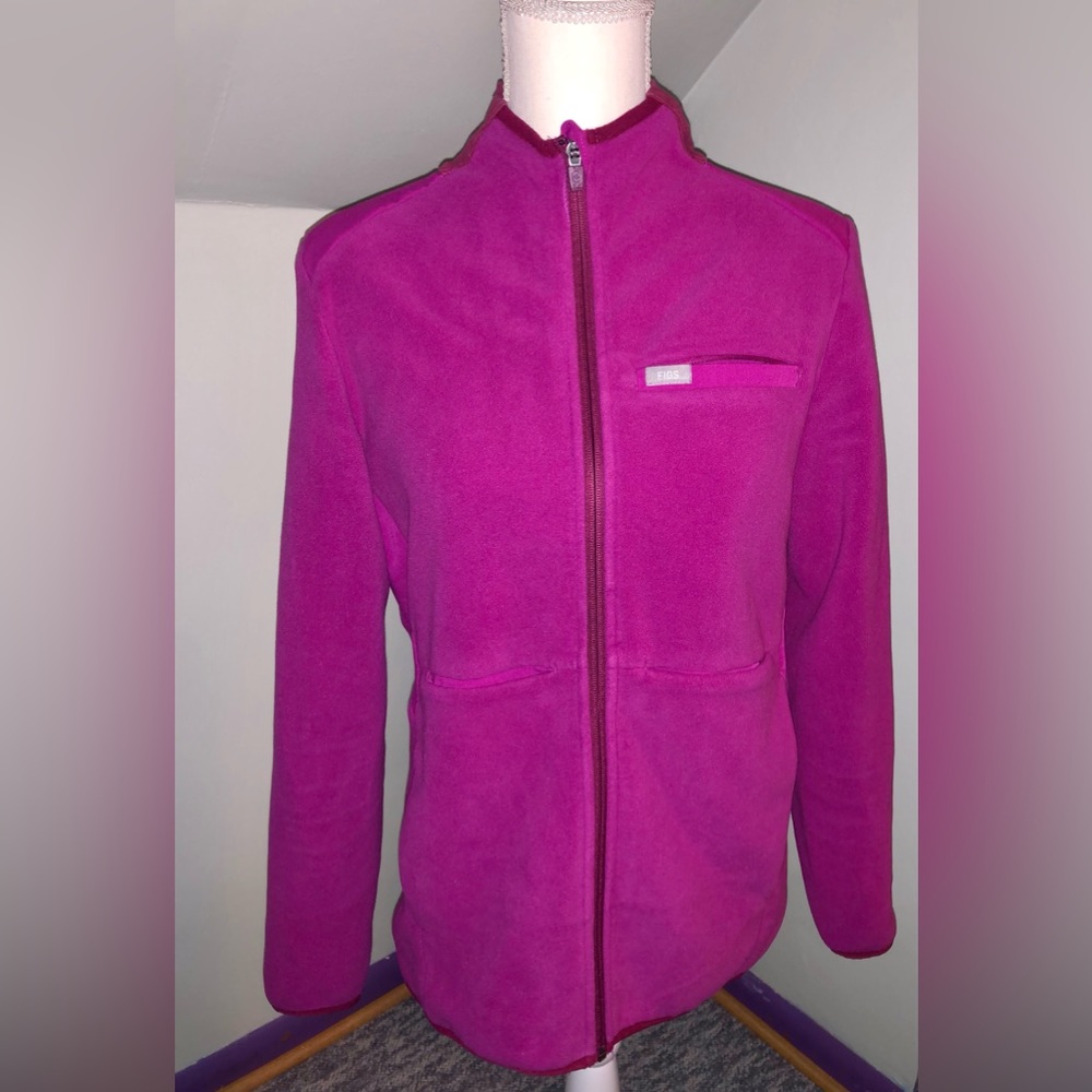FIGS Fleece Scrub Jacket (MEDIUM)